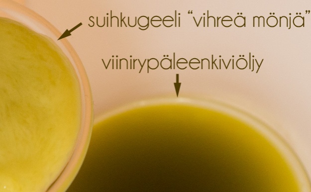 vihertävä geeli ja vihreä viinirypäleenkiviöljy lautasilla